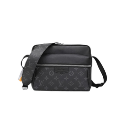 LV Outdoor Messenger