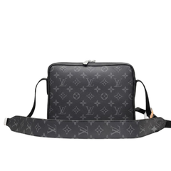 LV Outdoor Messenger