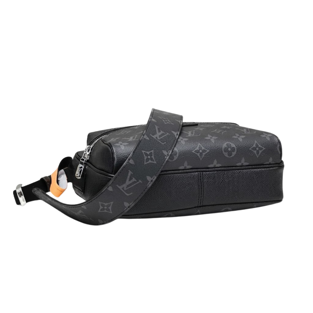 LV Outdoor Messenger