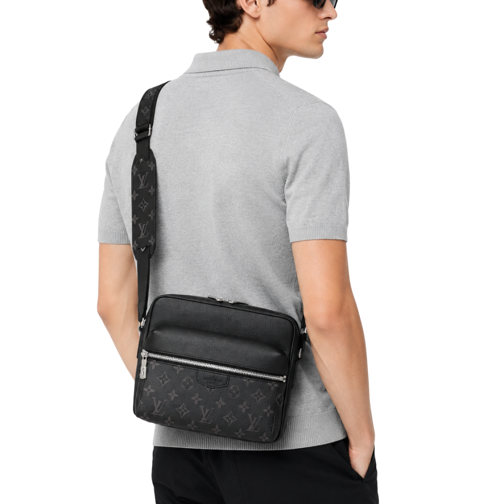 LV Outdoor Messenger
